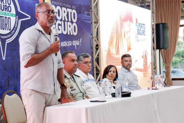 Prefeitura e Polícia Militar reforçam compromisso com a segurança nas escolas 11