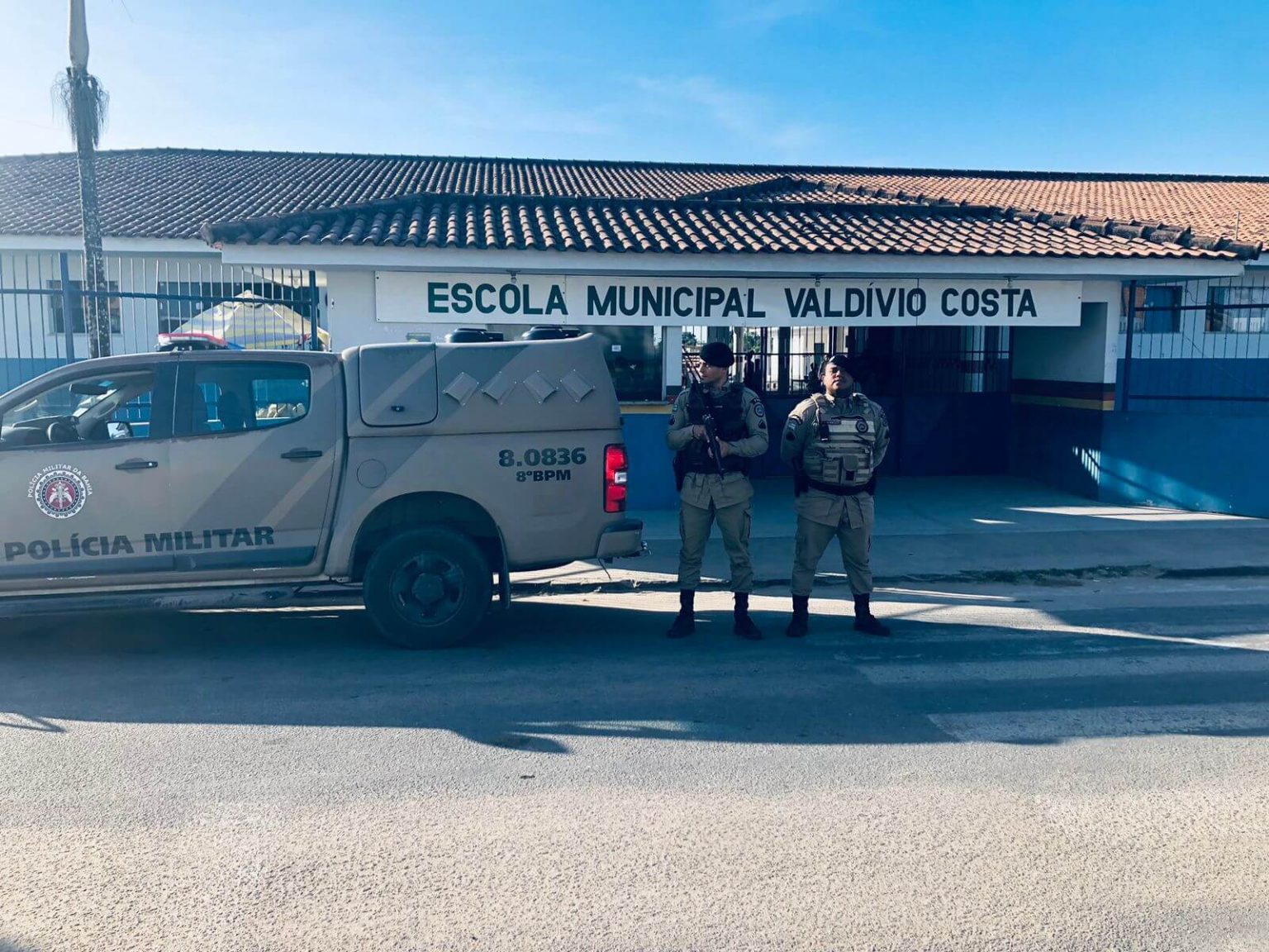 RONDAS NAS ESCOLAS – ALUNOS RECEPCIONAM POLICIAIS MILITARES RONDAS NAS ESCOLAS – ALUNOS RECEPCIONAM POLICIAIS MILITARES 6