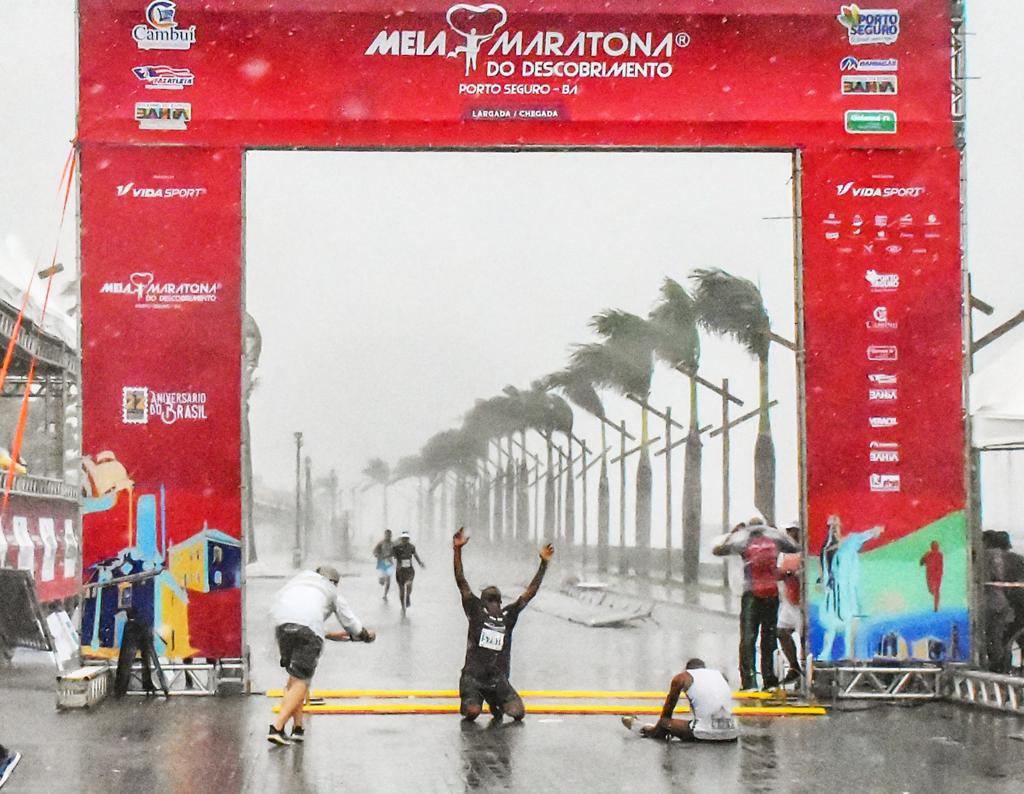 7ª MEIA MARATONA DO DESCOBRIMENTO REGISTRA NÚMERO RECORDE DE COMPETIDORES 8