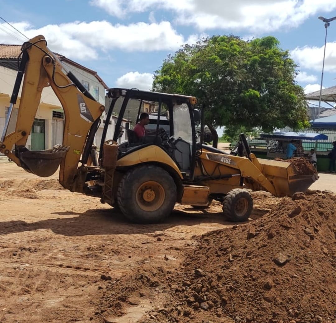 Eunápolis: serviço de pavimentação asfáltica começa a ser executado em ruas do Juca Rosa 62