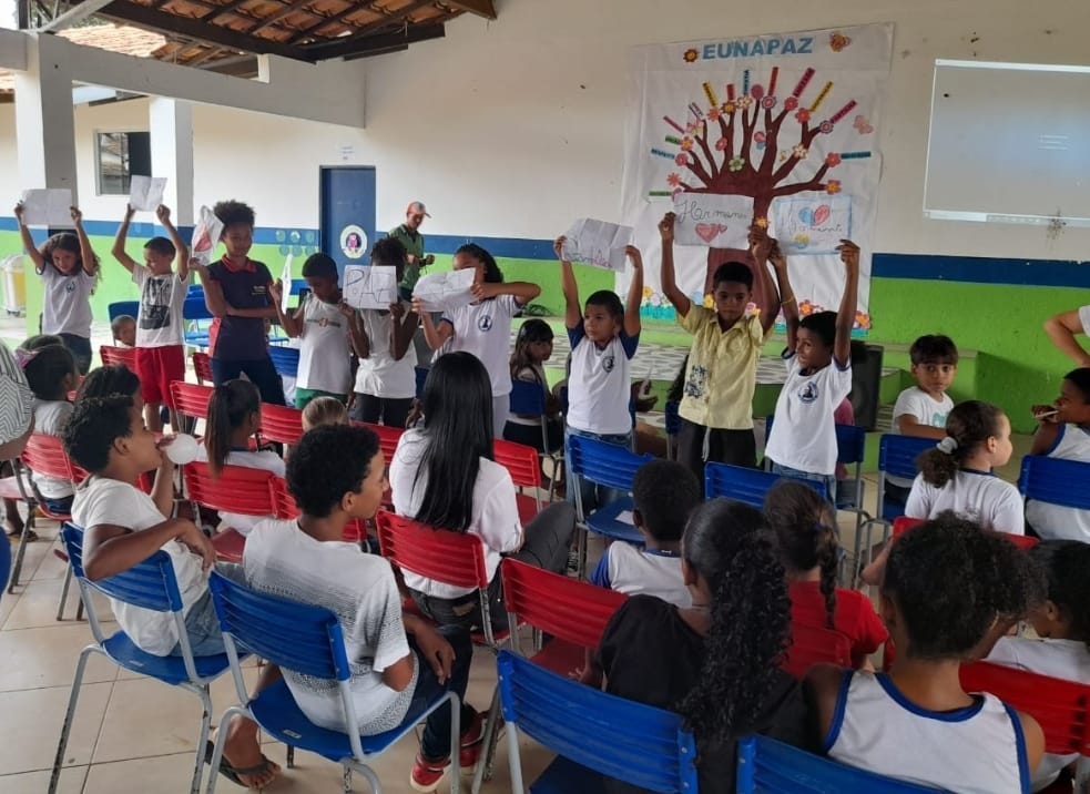 Prefeitura de Eunápolis reforça compromisso com a cultura da paz na rede municipal de ensino 38