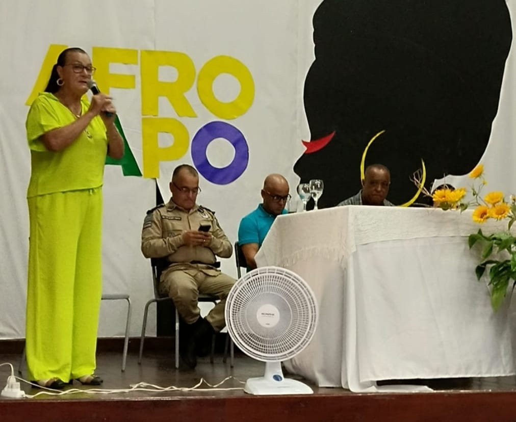 Prefeita Cordélia Torres determina presença da GCM nas escolas para garantir segurança dos estudantes em Eunápolis 6