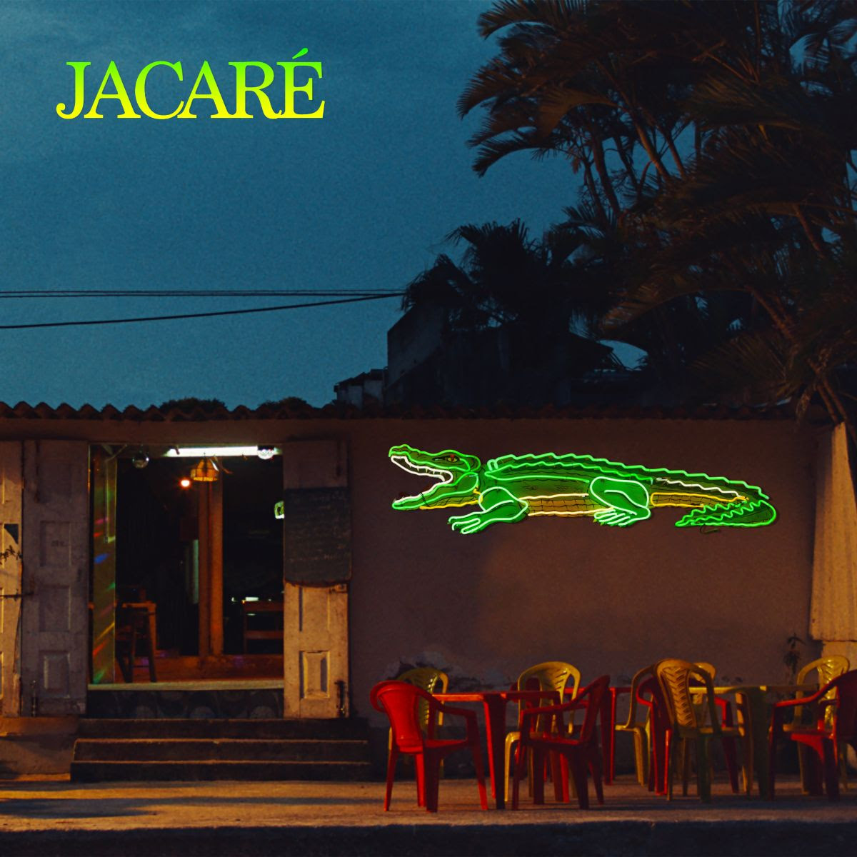 Homenageando o Brasil com single em português, SOFI TUKKER lança “Jacaré” 6