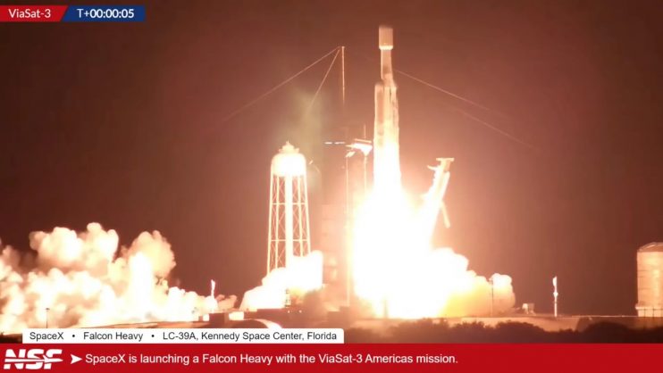 Maior satélite de internet do mundo é lançado pela SpaceX 9