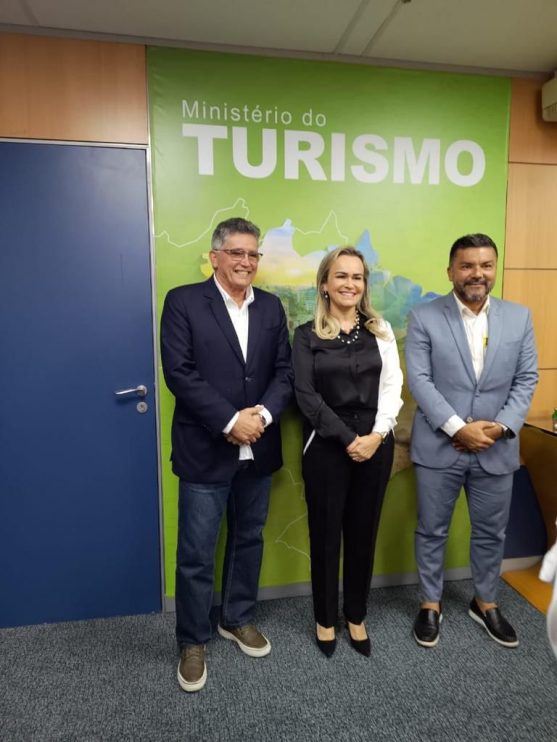 PREFEITO JÂNIO TEM DOIS DIAS DE BOM TRABALHO EM BRASÍLIA 21