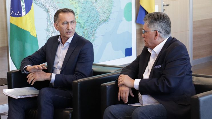 PREFEITO JÂNIO TEM DOIS DIAS DE BOM TRABALHO EM BRASÍLIA 18