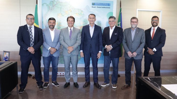 PREFEITO JÂNIO TEM DOIS DIAS DE BOM TRABALHO EM BRASÍLIA 17