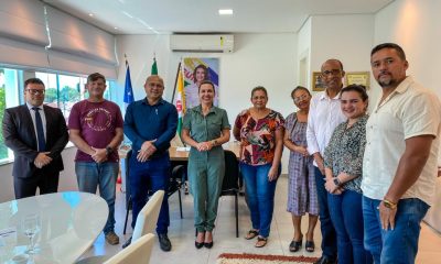 Prefeita Cordélia Torres atende apelo do comércio e transfere o feriado para 15 de maio 62