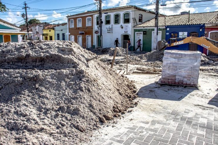 Mais uma etapa das obras da Passarela da Cultura está em execução 17