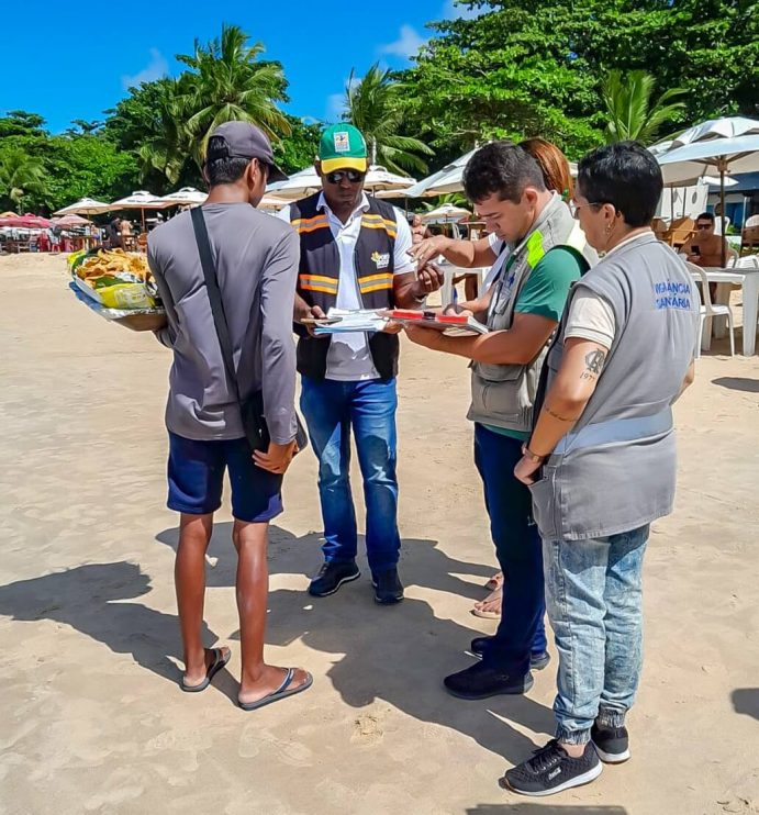 VIGILÂNCIA SANITÁRIA ORIENTA VENDEDORES AMBULANTES DE PORTO SEGURO 8