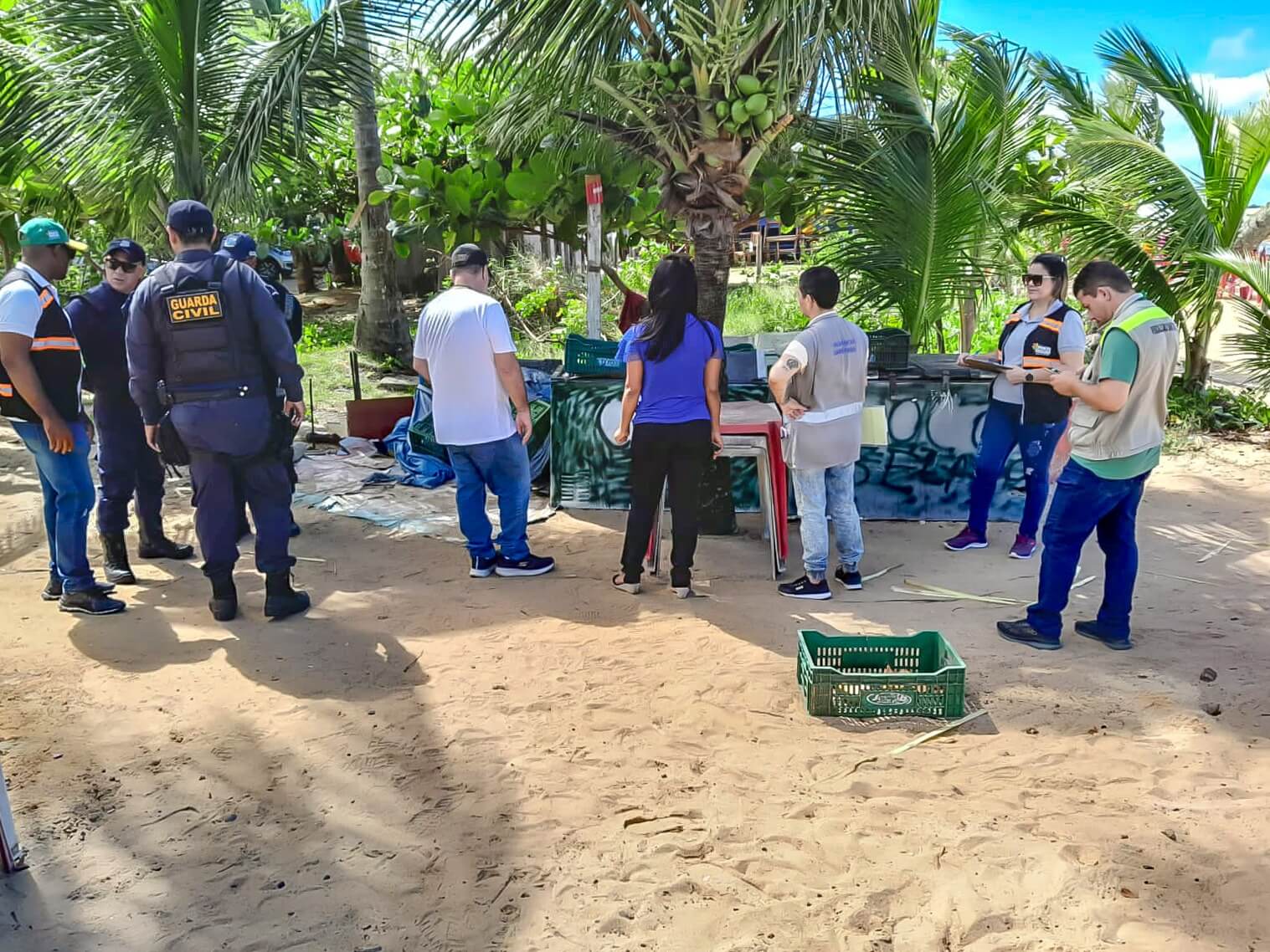 VIGILÂNCIA SANITÁRIA ORIENTA VENDEDORES AMBULANTES DE PORTO SEGURO 34