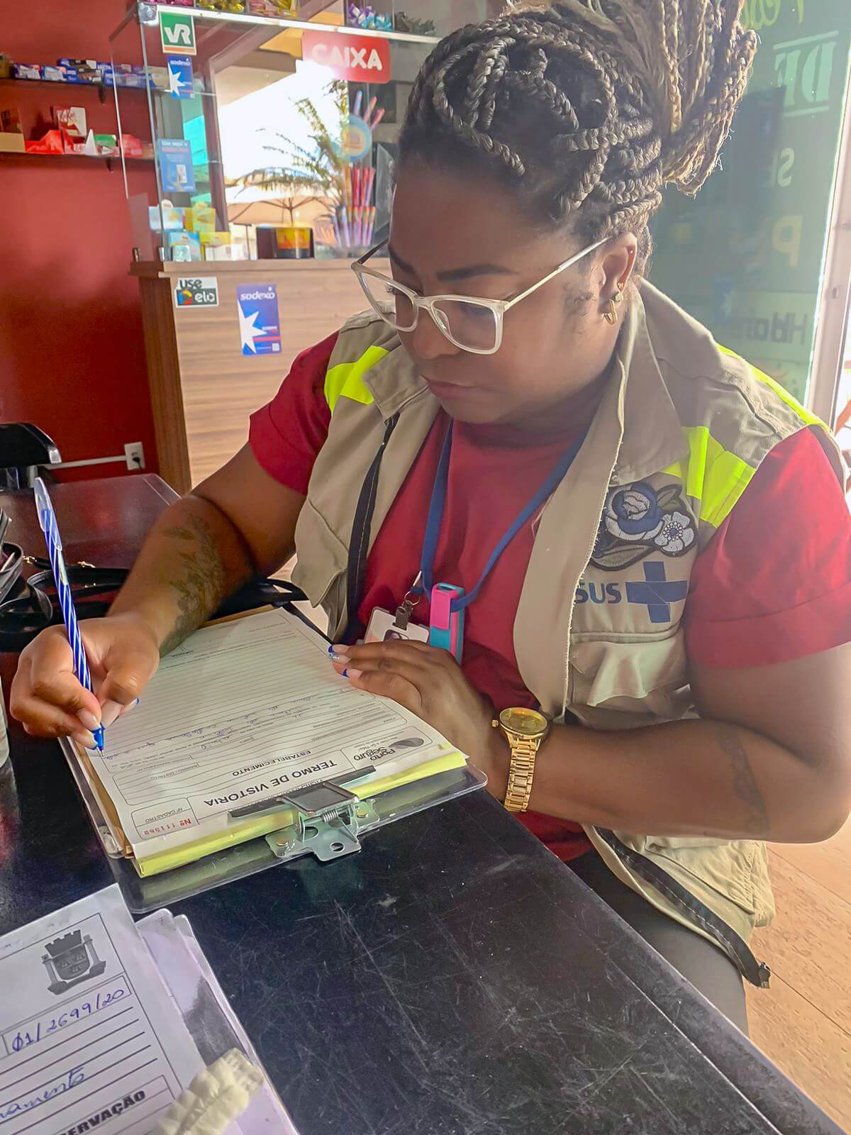 VIGILÂNCIA SANITÁRIA ORIENTA VENDEDORES AMBULANTES DE PORTO SEGURO 33