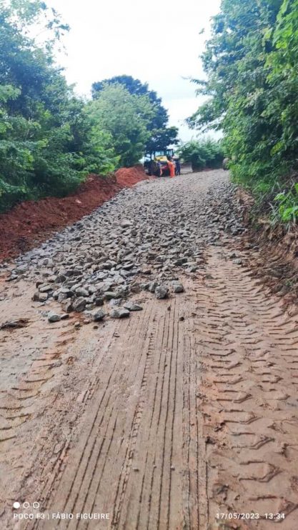 Estradas vicinais continuam recebendo especial atenção da gestão municipal 13