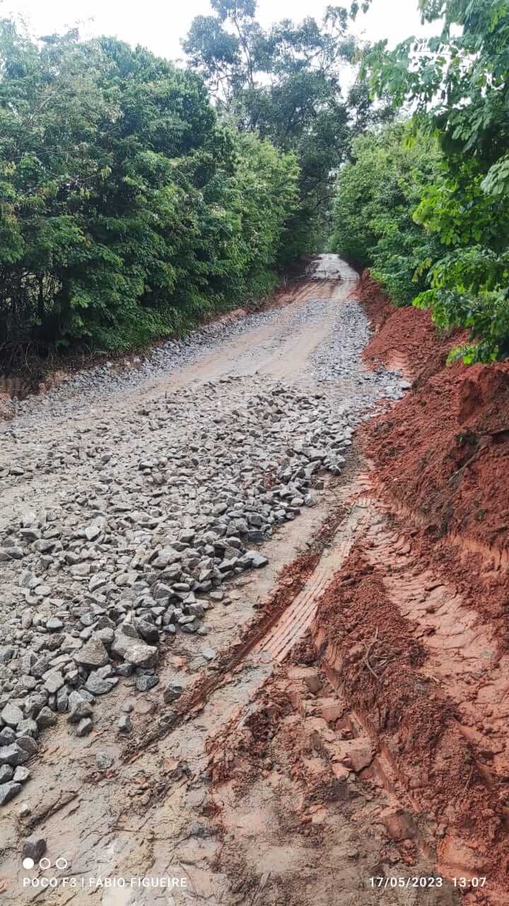 Estradas vicinais continuam recebendo especial atenção da gestão municipal 17