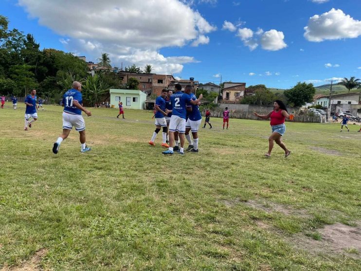 Rodada de abertura da 1ª Copa Carlitão de Futebol movimenta o distrito de União Baiana em Itagimirim 51