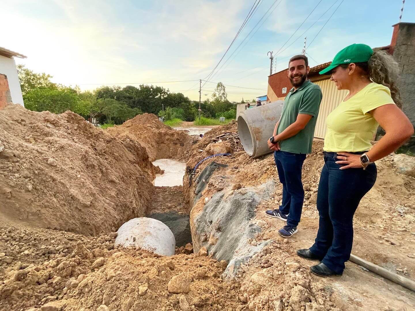 Prefeita Cordélia Torres assina ordem de serviço para construção de passagens molhadas na zona rural 49