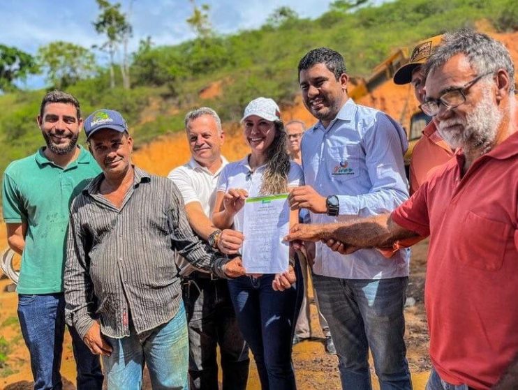 Prefeita Cordélia Torres assina ordem de serviço para construção de passagens molhadas na zona rural 20