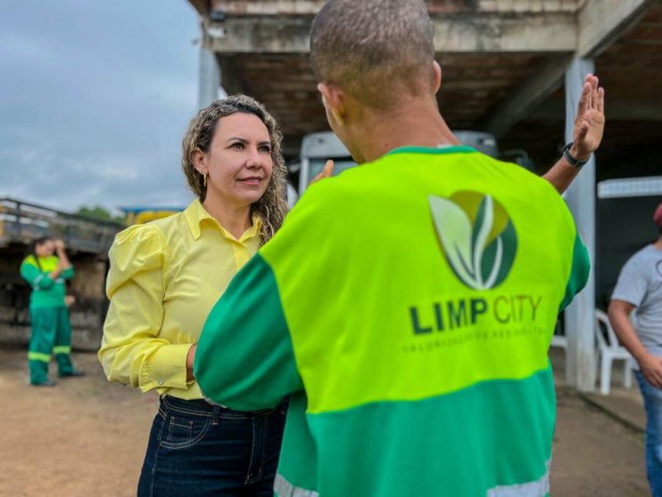 Prefeitura de Eunápolis reúne profissionais da limpeza em comemoração ao Dia do Gari 11