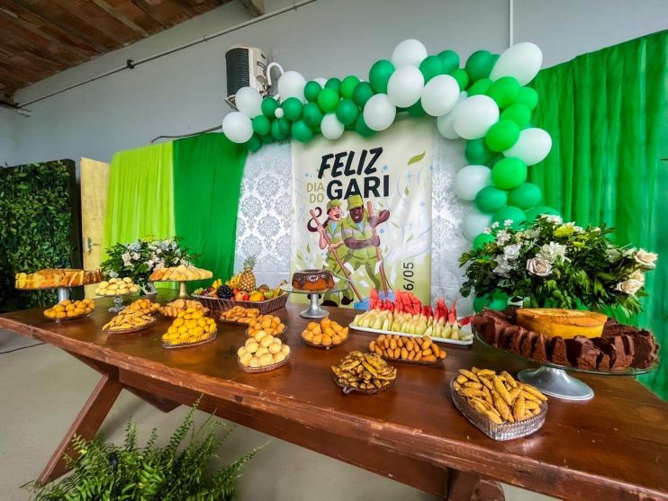 Prefeitura de Eunápolis reúne profissionais da limpeza em comemoração ao Dia do Gari 12