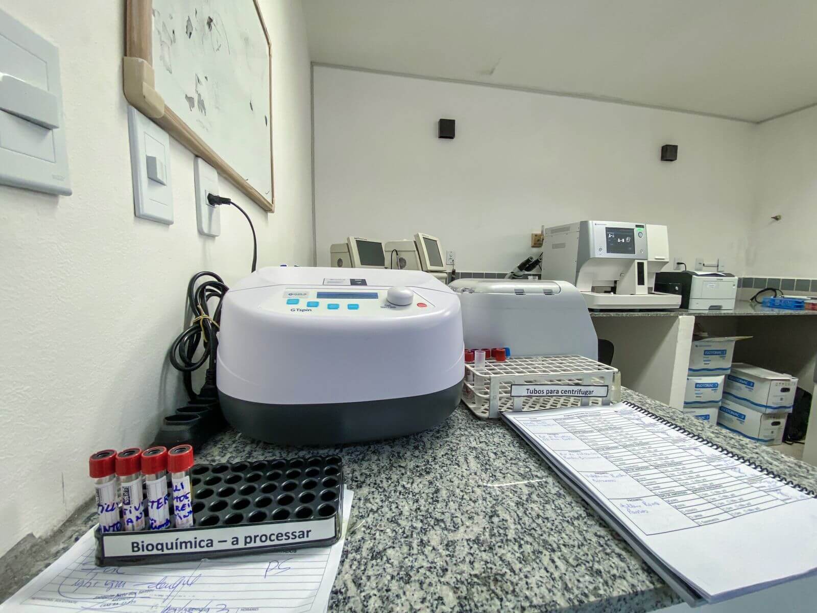 Hospital Regional de Eunápolis vivencia avanços com laboratório de análises 24h 28