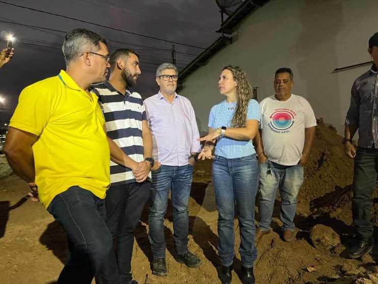 Prefeita Cordélia Torres realiza visita técnica a obras em Eunápolis 31