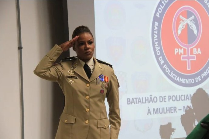Tenente-coronel Roseli é a primeira mulher a comandar um batalhão na história da PMBA 10