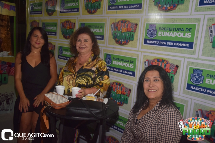 Prefeita Cordélia Torres apresenta programação da Vila do Forró 2023 em Eunápolis 57