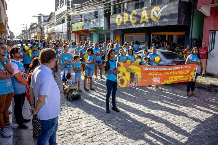 Maio Laranja: autoridades e estudantes participam de passeata no bairro Baianão 13