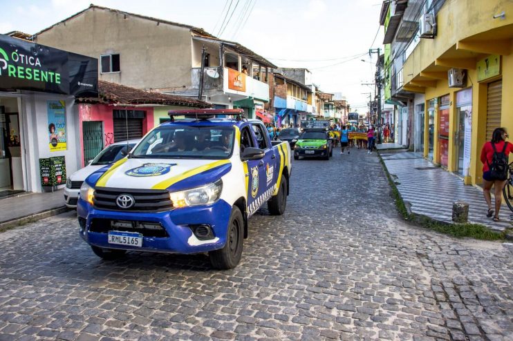 Maio Laranja: autoridades e estudantes participam de passeata no bairro Baianão 16