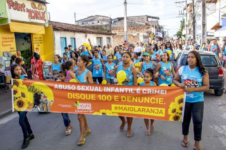 Maio Laranja: autoridades e estudantes participam de passeata no bairro Baianão 20