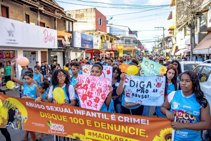 Maio Laranja: autoridades e estudantes participam de passeata no bairro Baianão 22