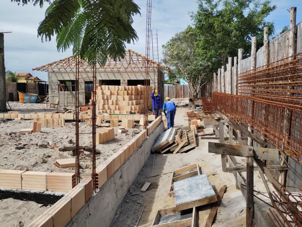 Continuam as obras de construção da Escola Municipal de Caraíva 37