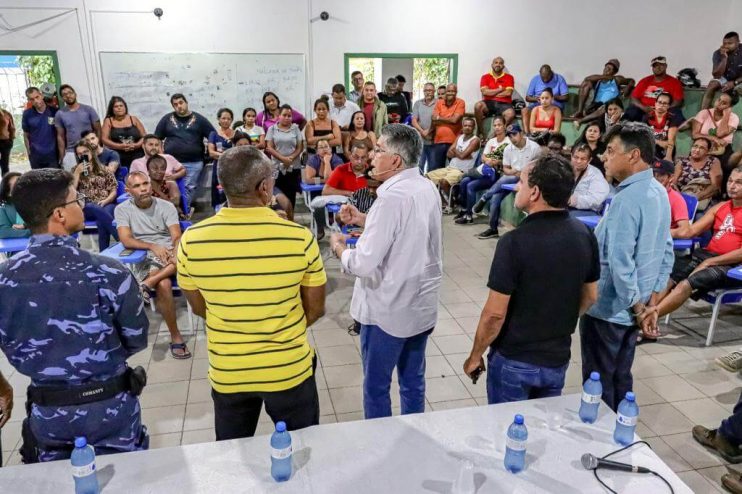 Prefeito Jânio Natal participa de reunião com ambulantes 18