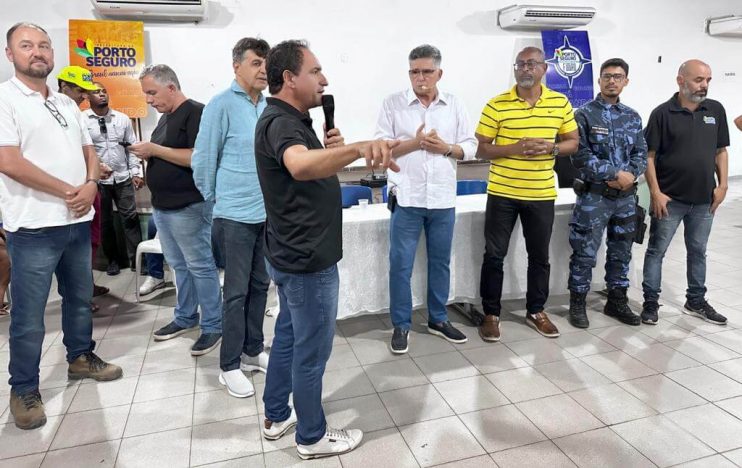 Prefeito Jânio Natal participa de reunião com ambulantes 12