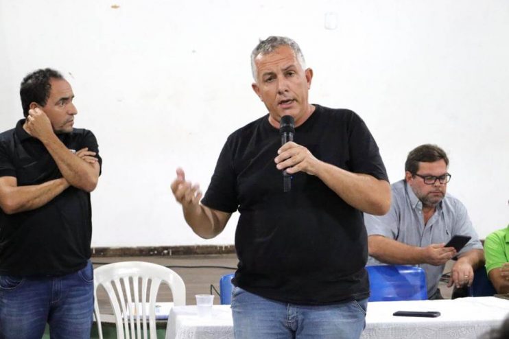 Prefeito Jânio Natal participa de reunião com ambulantes 13