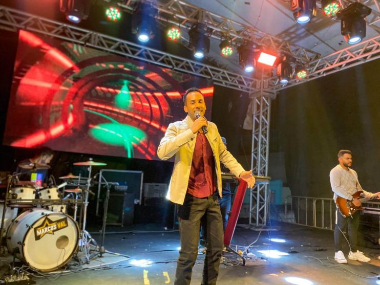 Ex-integrante da banda Calcinha Preta, Marlus Viana é destaque na quarta noite da Vila do Forró 21