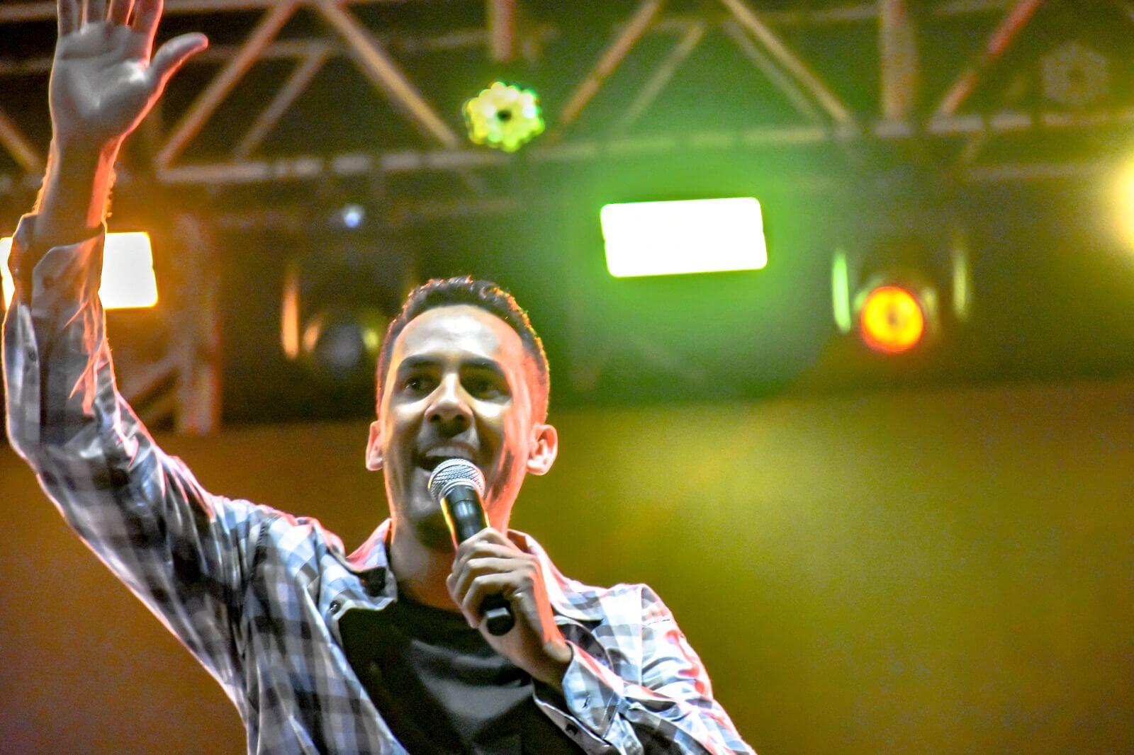 Naiara Azevedo reúne multidão na segunda noite do São João de Porto Seguro 7