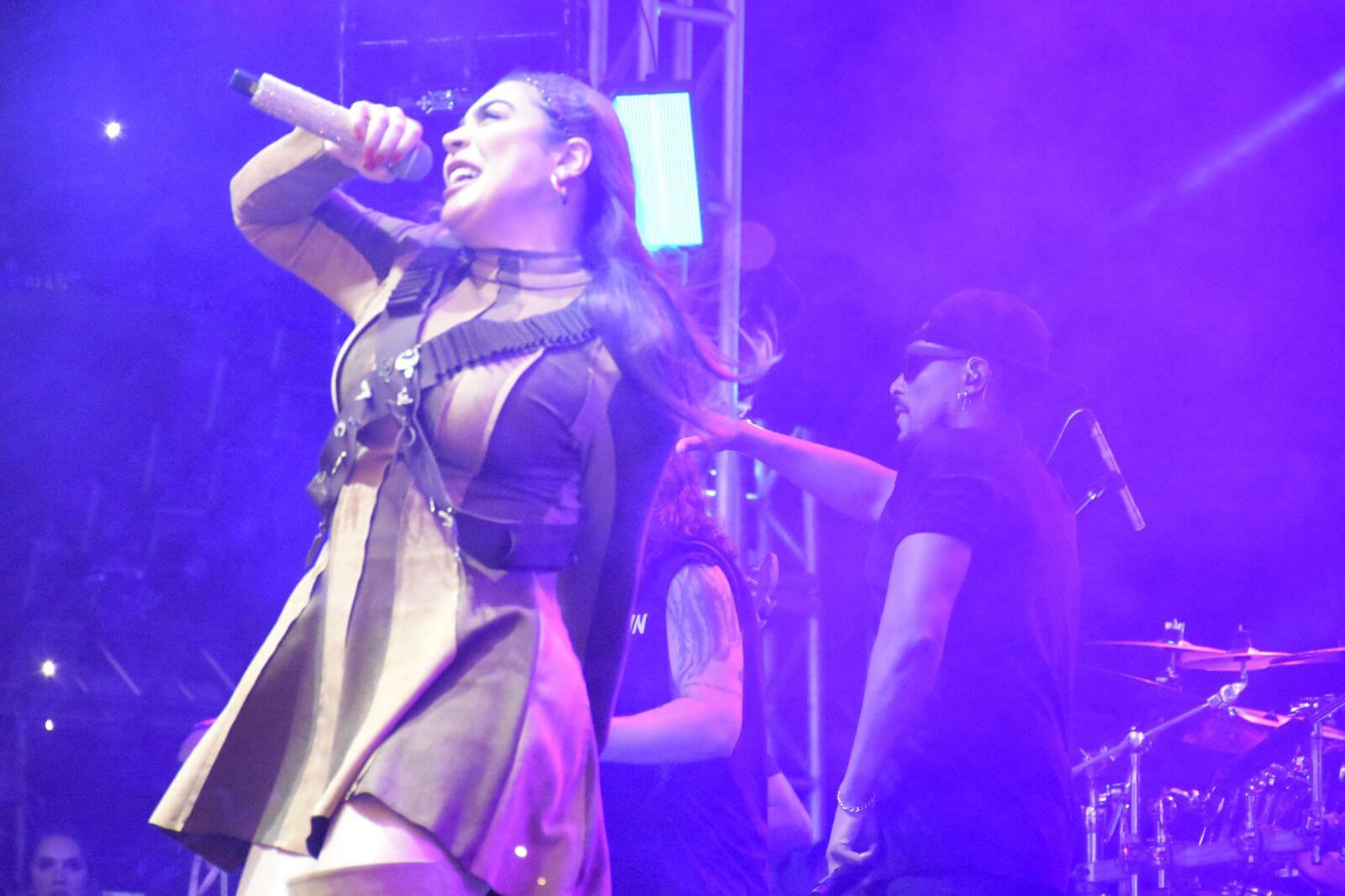 Naiara Azevedo reúne multidão na segunda noite do São João de Porto Seguro 6