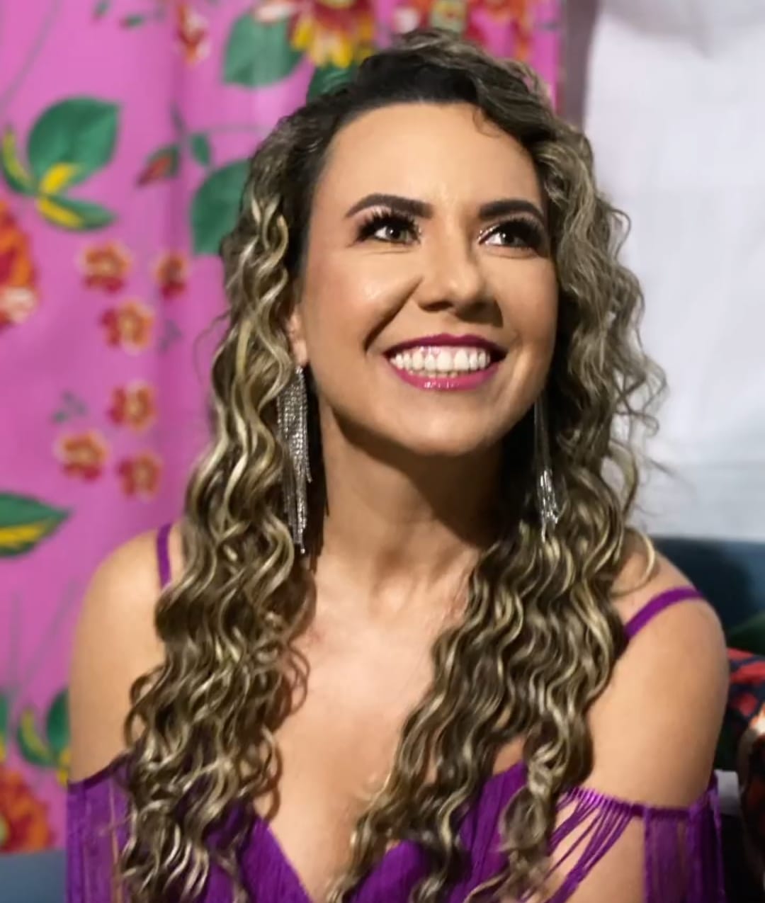 Prefeita Cordélia Torres anuncia que show de Léo Santana será na vila do Centauro no dia 02 de julho 32