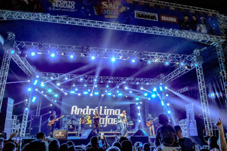 Porto Seguro ganha show surpresa na noite de São João 21