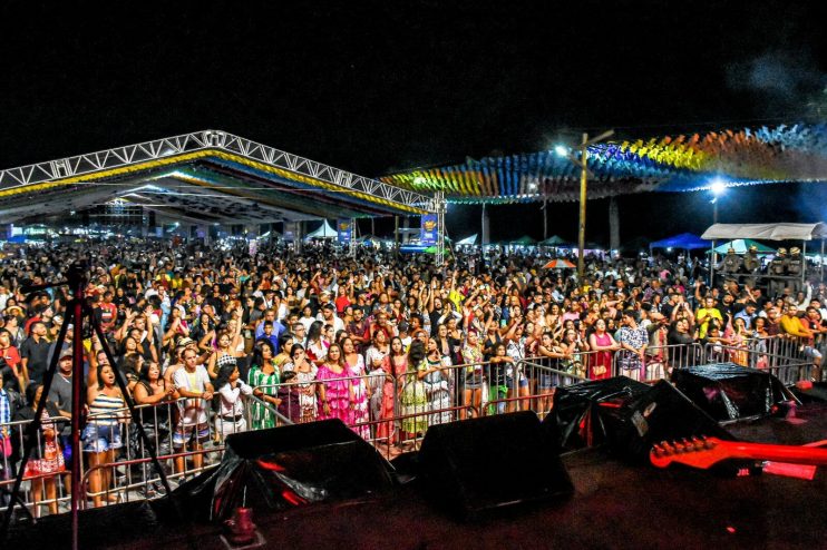 Porto Seguro ganha show surpresa na noite de São João 22