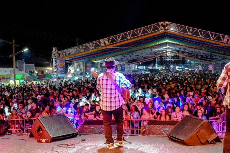 Porto Seguro ganha show surpresa na noite de São João 35