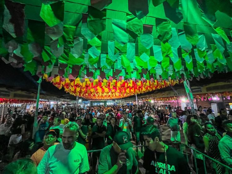 Vila do Forró 2023 chega à metade com shows inesquecíveis deste domingo 17