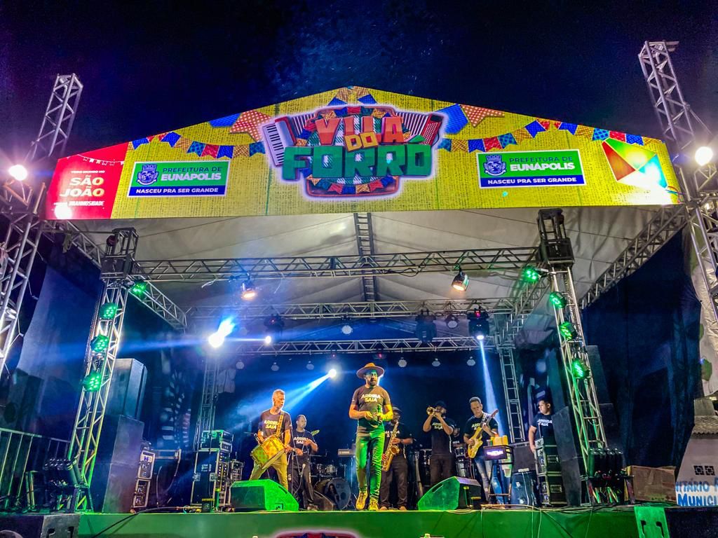 Vila do Forró 2023 chega à metade com shows inesquecíveis deste domingo 15