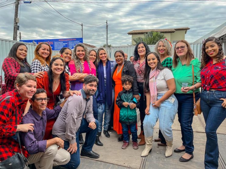 Prefeita Cordélia Torres participa de evento junino dedicado aos idosos em Eunápolis 18