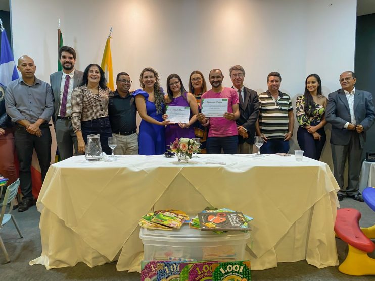 Prefeita Cordélia Torres empossa 56 novos diretores e vice-diretores da rede municipal de ensino 9