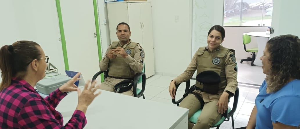 Prefeitura de Eunápolis retoma programa de resistência às drogas em escolas com parceria com a Polícia Militar 13