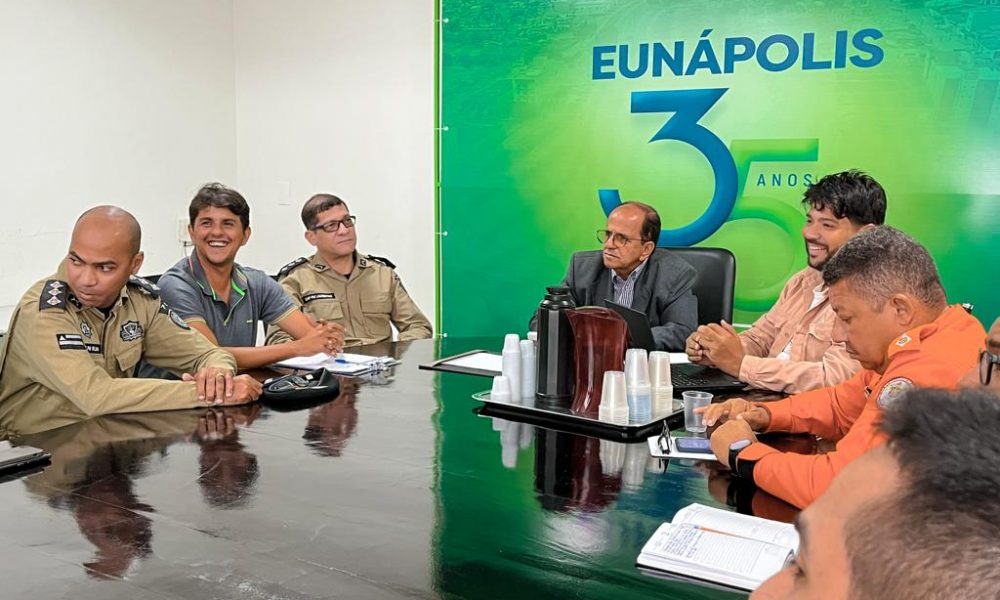 Gestão municipal reúne órgãos de segurança para planejar proteção do público na Vila do Forró 2023