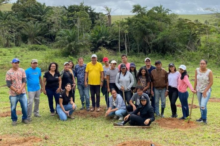 Estudantes participam de ação ambiental para recuperação de nascentes na zona rural de Itagimirim 6