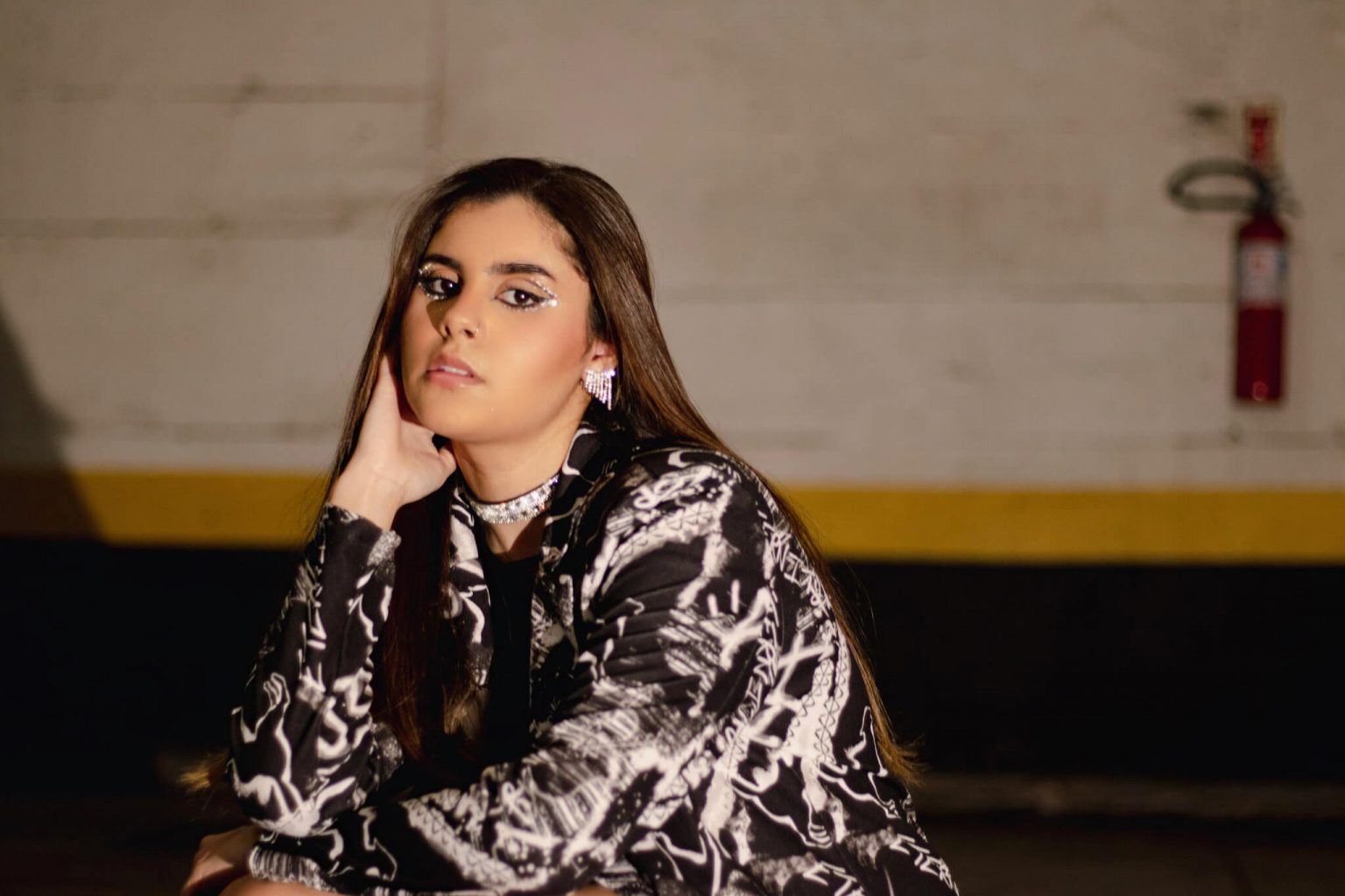 Lelê Azevedo mostra todo seu talento e sensualidade no clipe de “Droga do Amor” Lelê Azevedo mostra todo seu talento e sensualidade no clipe de “Droga do Amor” 9